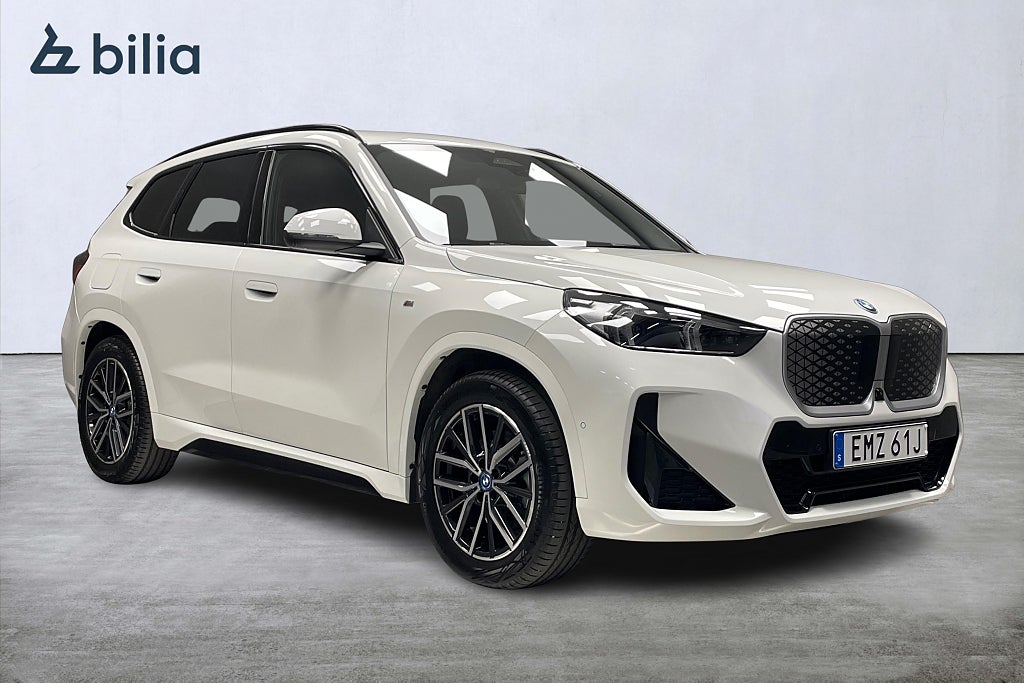 BMW X1 i xDrive30 M Sport / Dragkrok / Head-up /Comfort access