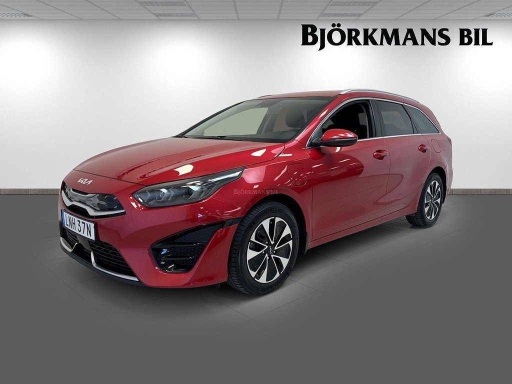 Kia CEED SW PLUG-IN HYBRID ACTION AUTOMAT MOMSBIL 