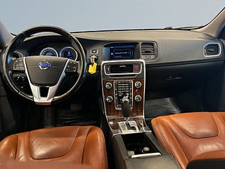 Volvo V60 D3 Summum Drag/MoK-Värm/SoV-Däck/Skinn/KamremBytt/Psens – bild 8