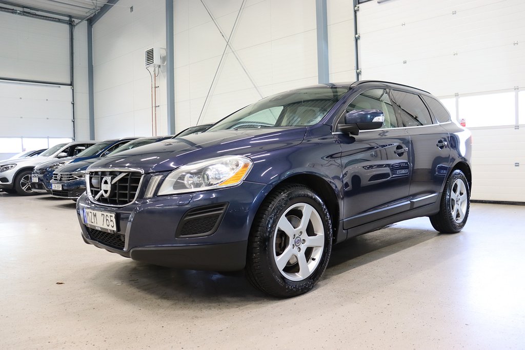 Volvo XC60 D4 AWD Momentum Navi Skinn Drag Blis 163hk