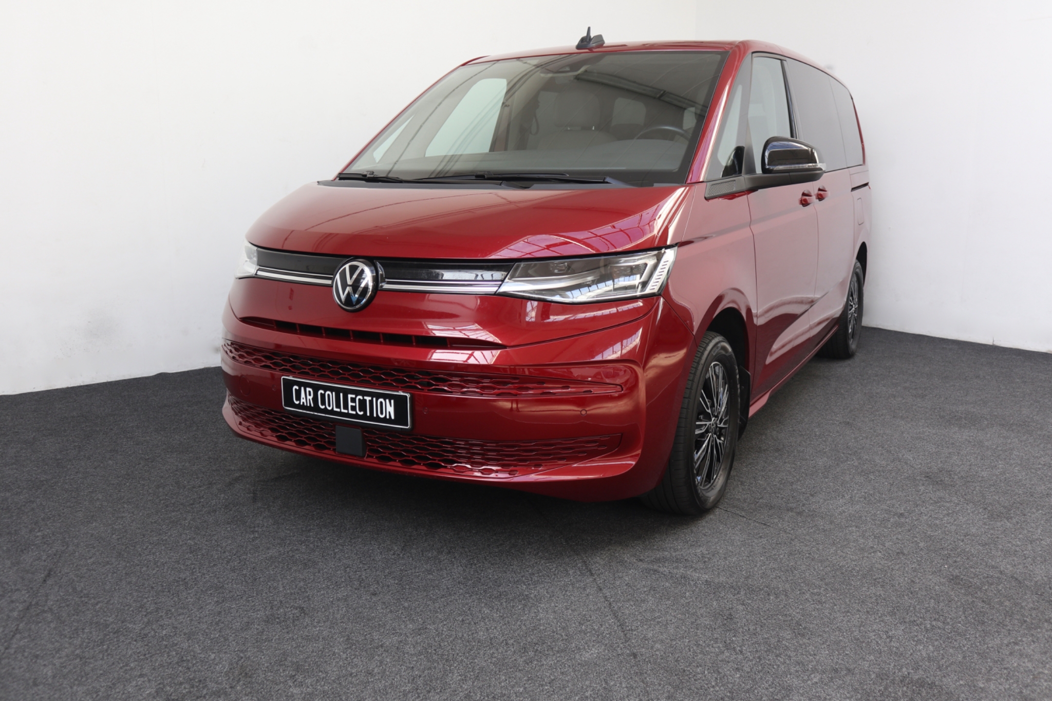 Volkswagen Multivan 2023, bild 2/10
