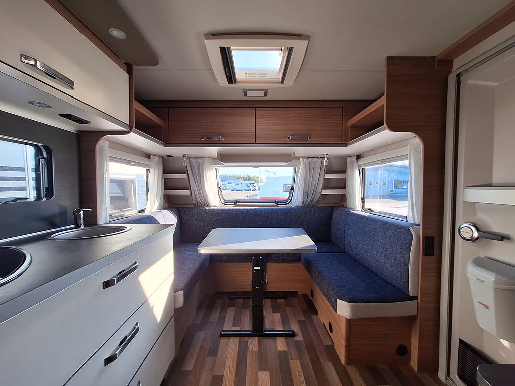 Weinsberg Cara One 550 UK Barnkammare: 3 Bäddar, Tält -24