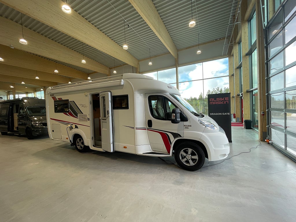Kabe TM 700 LXL  / Hyd-stöd / ALDE / Solcell / 5750 mil