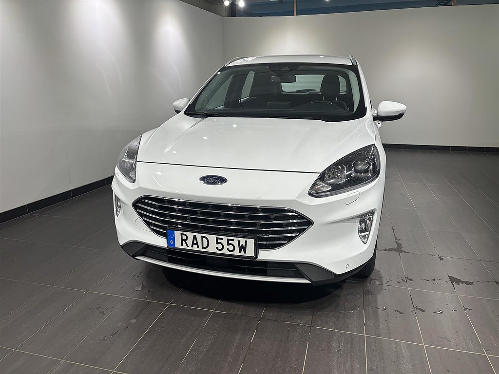 Ford Kuga Titanium 2.5 Plug-In Hybrid Kamera Vinterpaket | Ränta 1,99%