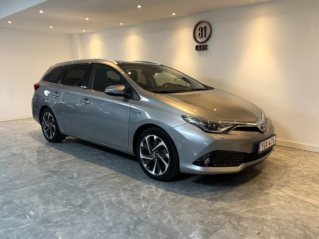 Toyota Auris Touring Sports Hybrid e-CVT Active Plus PANO 2-ÄGARE
