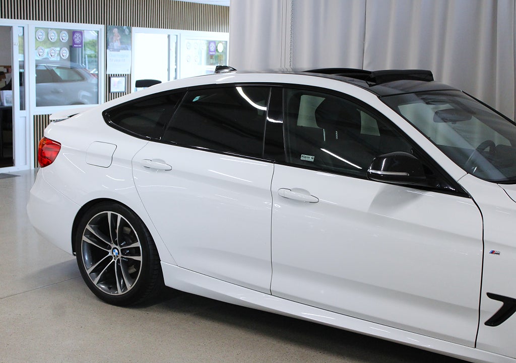 BMW 320D 184HK, Gran Turismo M Sport, Drag, Panorama, Navi, Skin