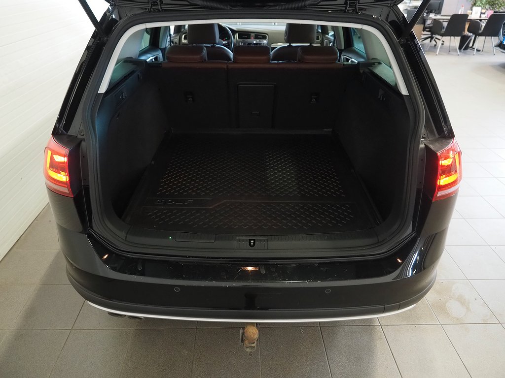 Volkswagen Golf Alltrack TDI 184hk 4M |Skinn|Drag|Kamera| 2016