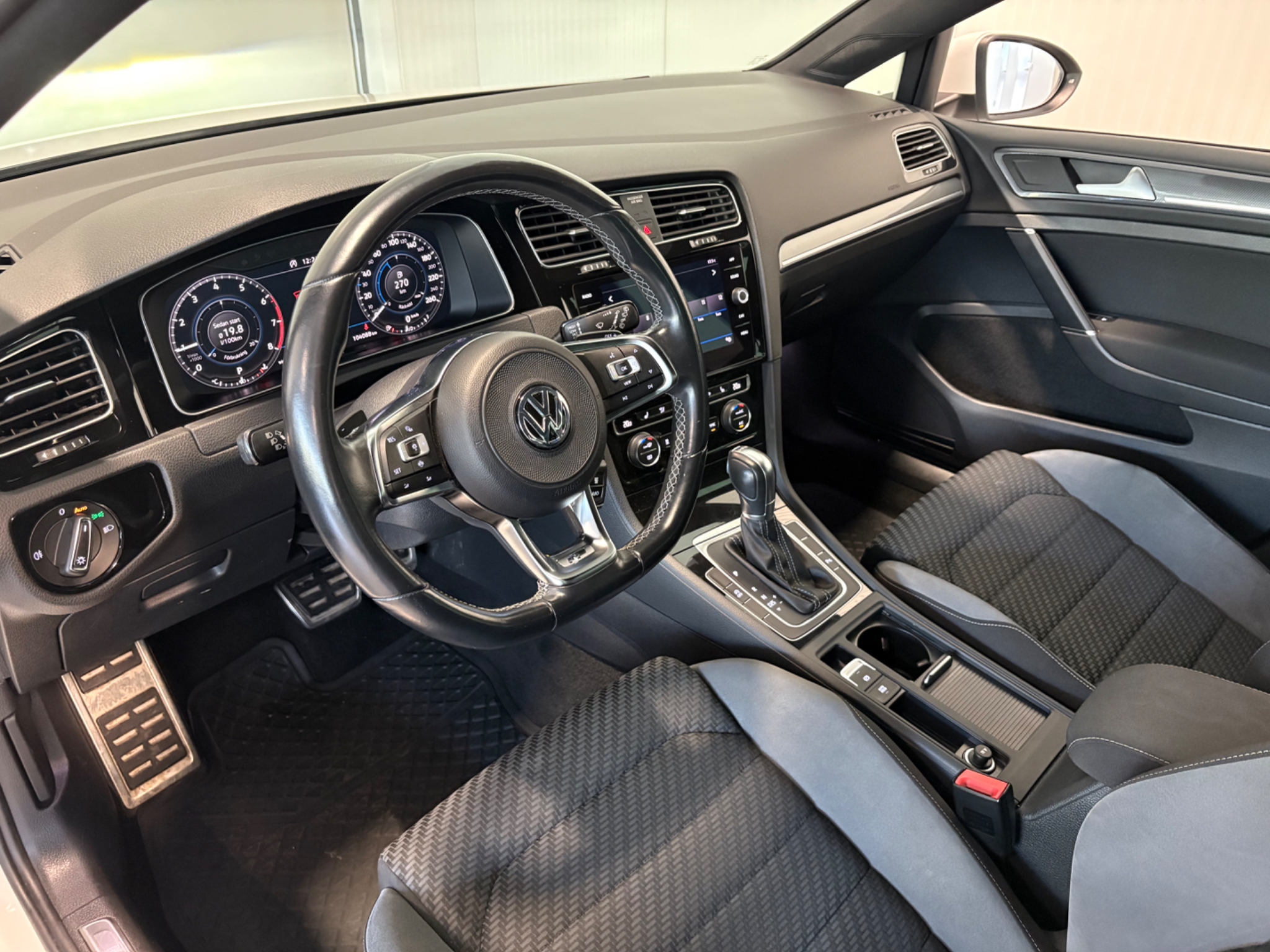 Volkswagen Golf 2019, bild 7/10