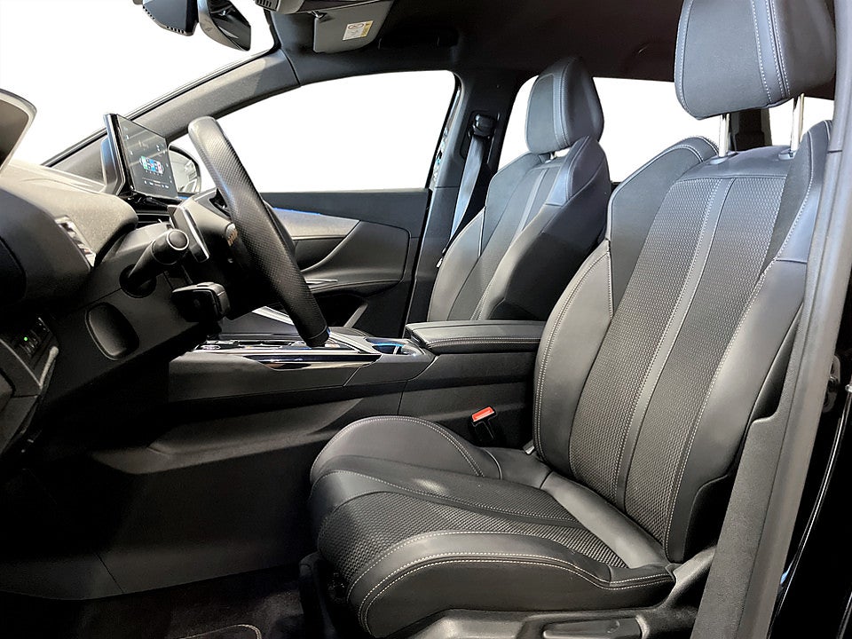 Bild på Peugeot 5008 GT+ 1.2 PT 130hk Aut 7-SITS B-KAMERA CARPLAY
