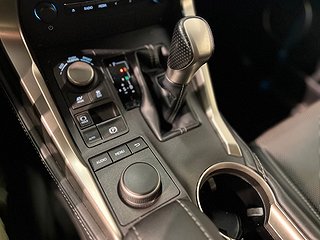 Lexus NX 300h AWD 2.5 Aut Hybrid F Sport Nav MoK Kamera SoV