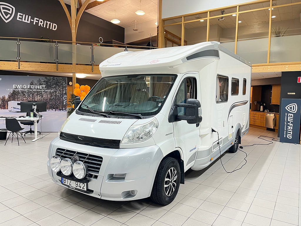 Eura Mobil TT 670 SB (TRUMA+Franskbädd+Solcell+3 500 kg)