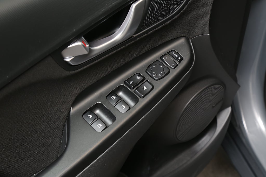 Hyundai Kona Hybrid 1,6 GDI 141hk Advanced Aut Head-up Nybilsgaranti 2023