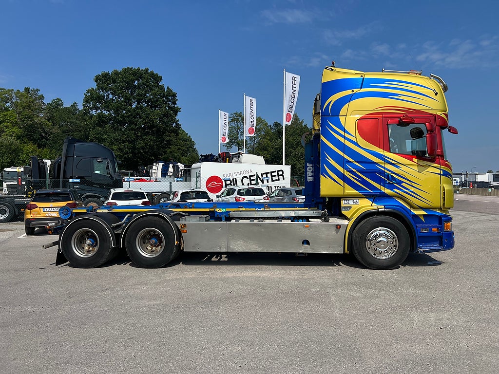 Scania R560 V8 6x4 Tandem, Lastväxlare