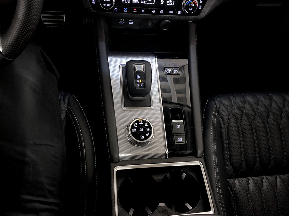 Bild på Mitsubishi Outlander Instyle PHEV 306hk Aut 4WD B-KAMERA NAVI