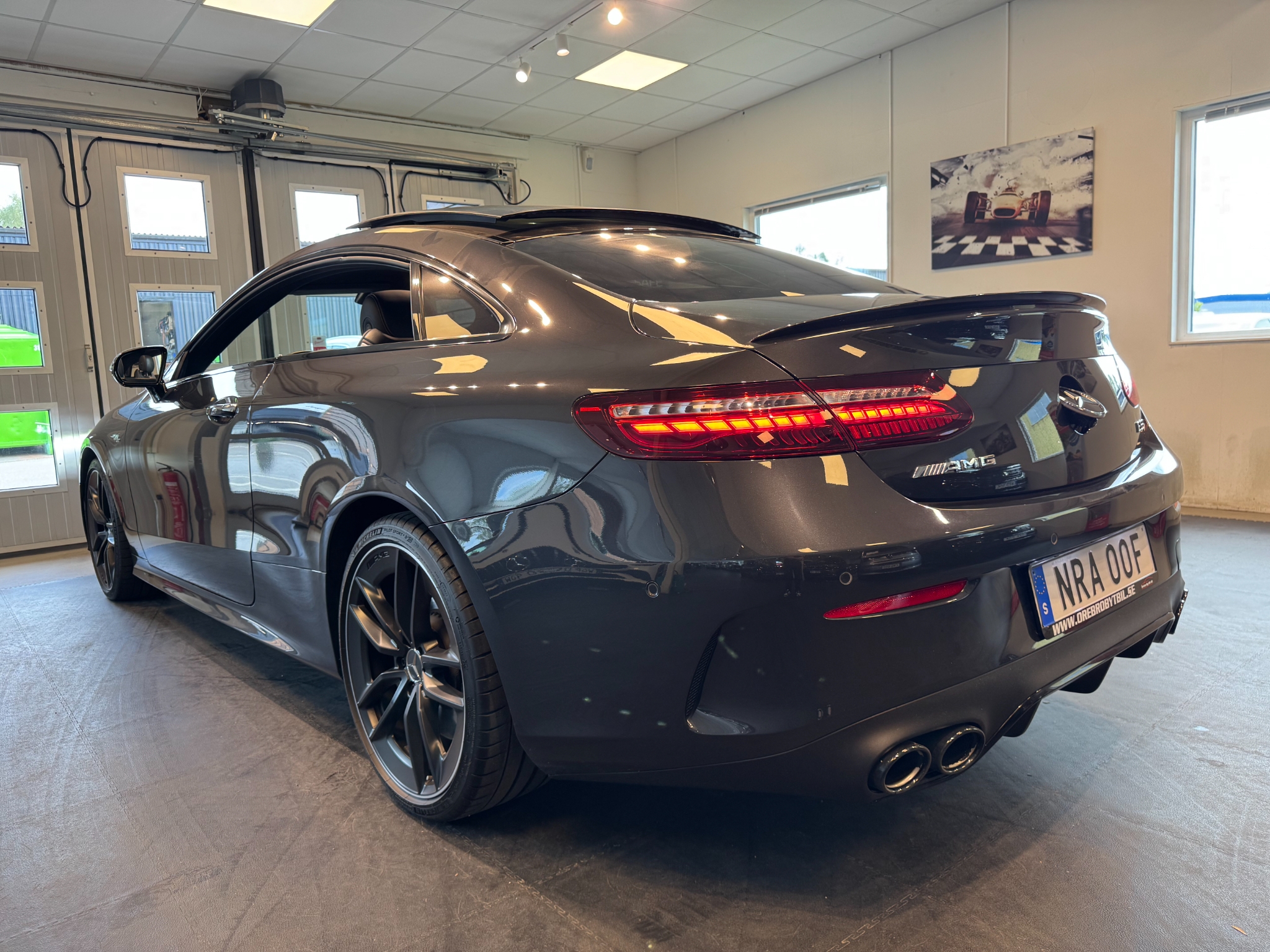 Mercedes-Benz E 53 4MATIC+ Coupé 2022, bild 3/44