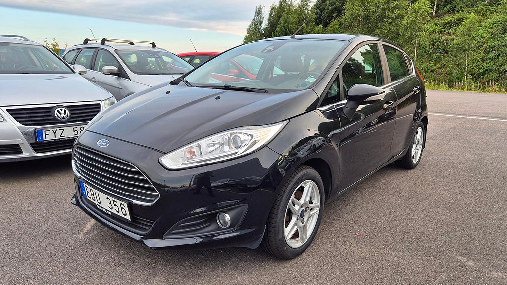 Ford Fiesta 5-dörrar 1.0 Titanium EU5 Nyservad/kamrem 
