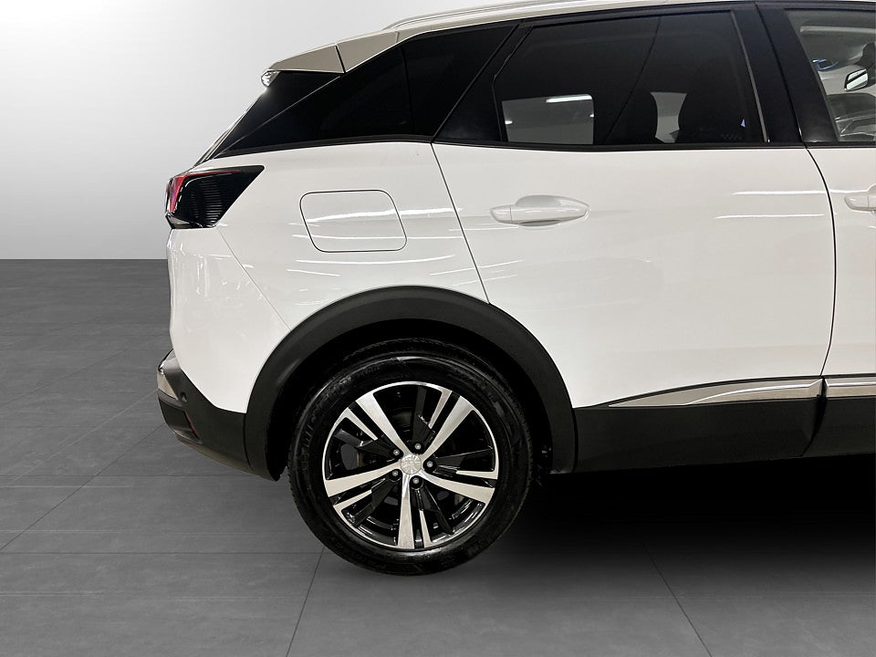 Bild på Peugeot 3008 Allure 1.2 PT PDC-SENSORER CARPLAY 130hk
