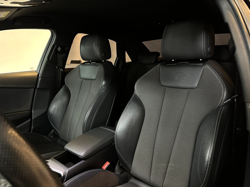 Audi A4 Sedan 40 TDI quattro S Tronic S LINE D-VÄRMARE MATRIX