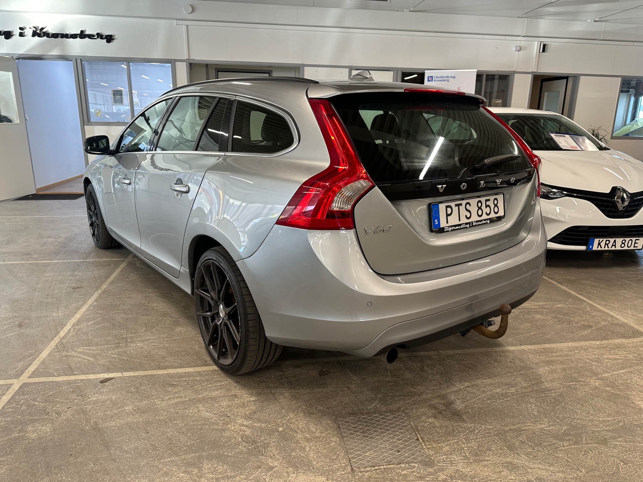 Volvo V60 2017, kuva 4/46