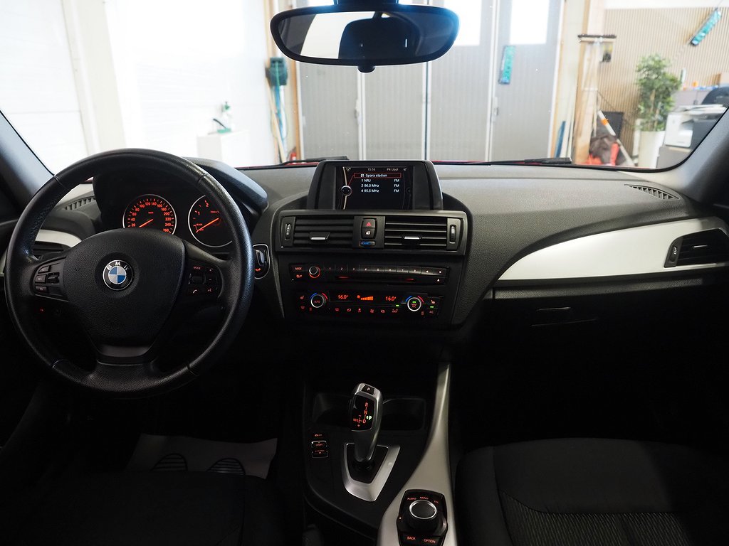 BMW 116 d 5-dörrars Steptronic  Automat P-Sensorer 2013