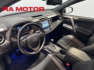 SUV Toyota RAV4 9 av 25