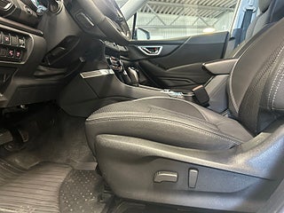 Subaru Forester e-Boxer XFuel Lineartronic MOMS/1-Ägare/Drag/S&V-Däck – bild 19