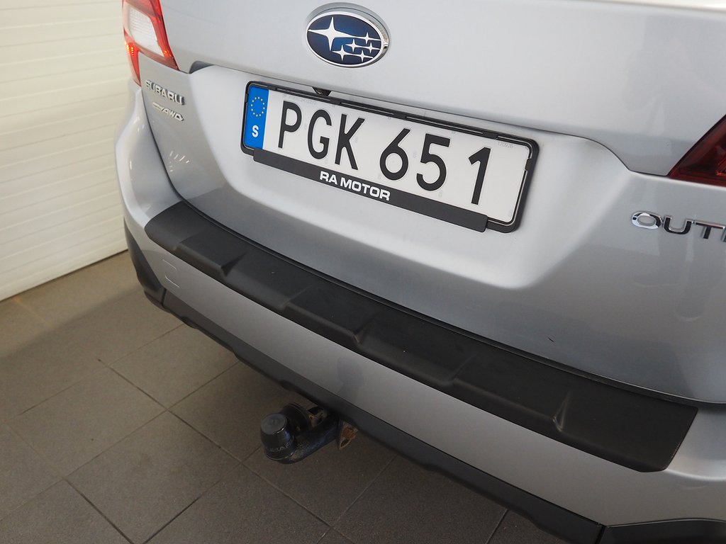 Subaru Outback 2.5 4WD Lineartronic 175hk Drag Kamera M-Värm 2017