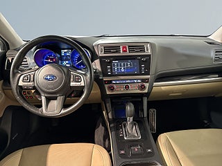 Subaru Outback 2.0 4WD Aut Summit H/K Pano Drag Mvärm Skinn Kamera SoV – bild 8