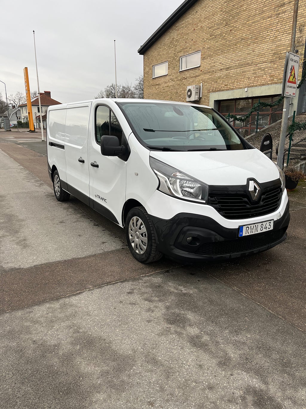Renault trafic Skåpbil 2.7t 1.6 dCi Euro 6