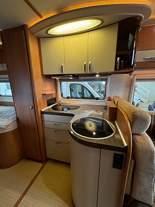 Husbil-halvintegrerad Hobby Toskana Exclusive 750 ELC 7 av 24