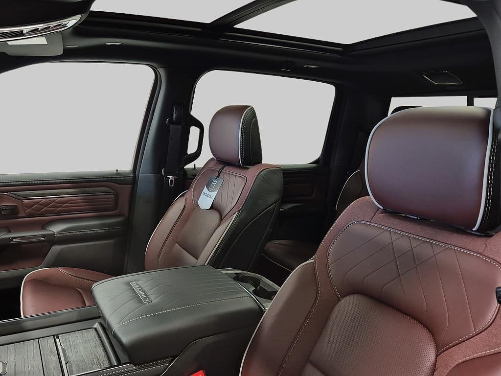 Dodge RAM 1500 Limited Night Ed RAMBOX Hurricane 540 hk Ebony-interior