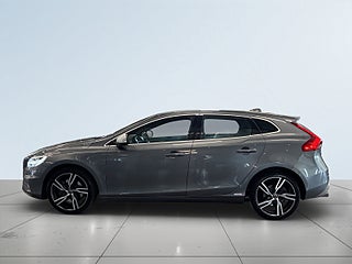Volvo V40 D3 Geartronic R-Design VOC/S&V-Hjul/Dvärm/Navigation/BT – bild 4