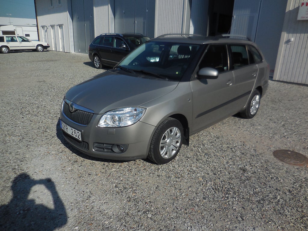 Skoda Fabia Kombi 1.4 Ambiente 86hk