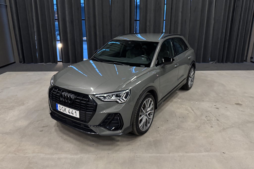 Audi Q3 35 TFSI S Line|Värmare|Drag|Adaptiv|Läder