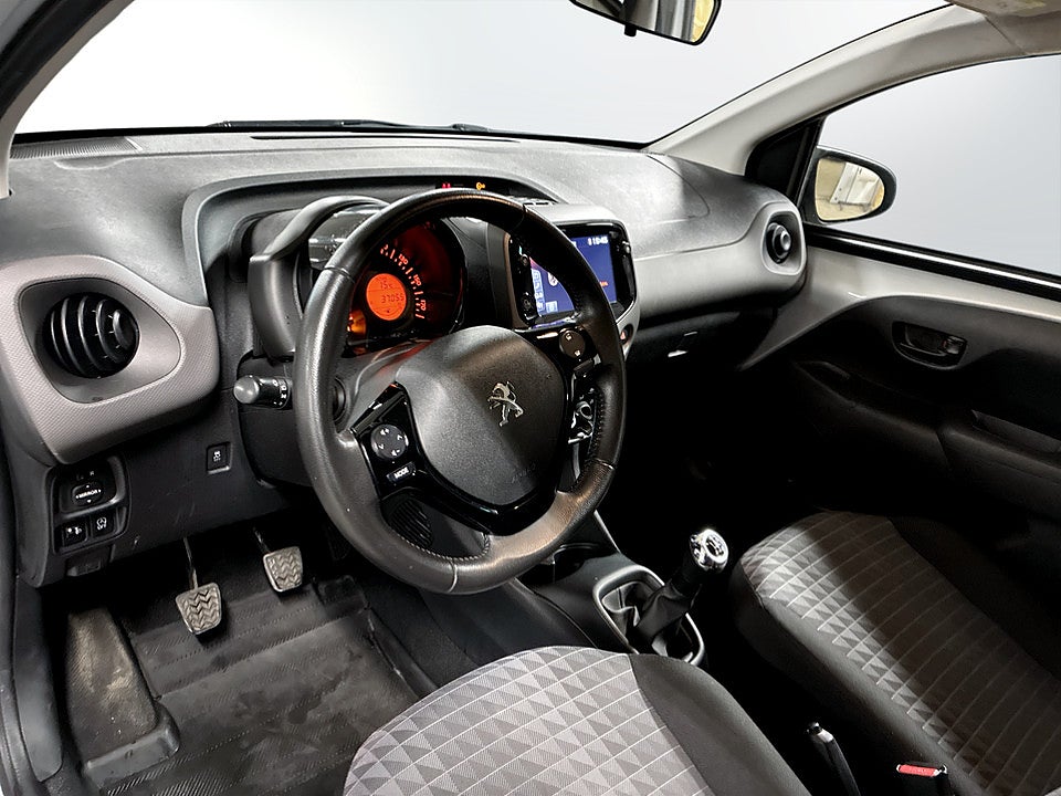 Bild på Peugeot 108 Active 5-dörrar 1.0 VTi 72hk BACKKAMERA