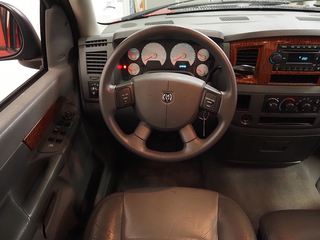 Dodge RAM 1500 Quad Cab 4.7 V8 238hk Lone Star | Dragkrok | 2006