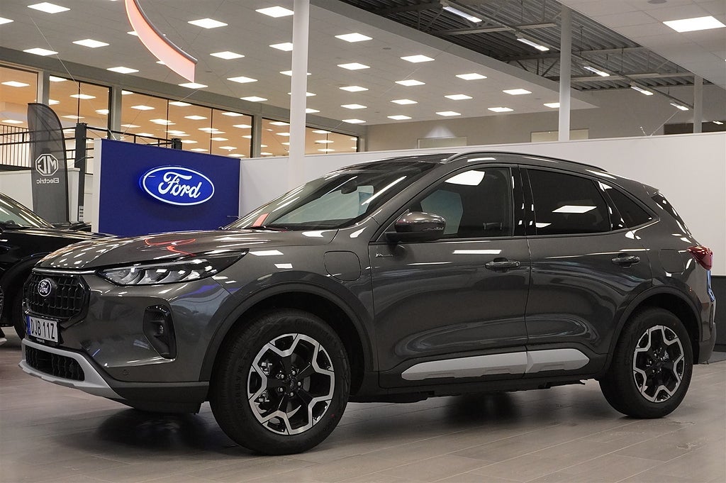 Ford Kuga 0,95% ränta Active 2.5 Plug-In Hybrid FWD 243hk CVT Inkl. Vinter