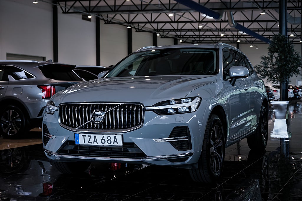 Volvo XC60 Recharge T6 AWD AUT Core Pano 350hk Long Range Kam