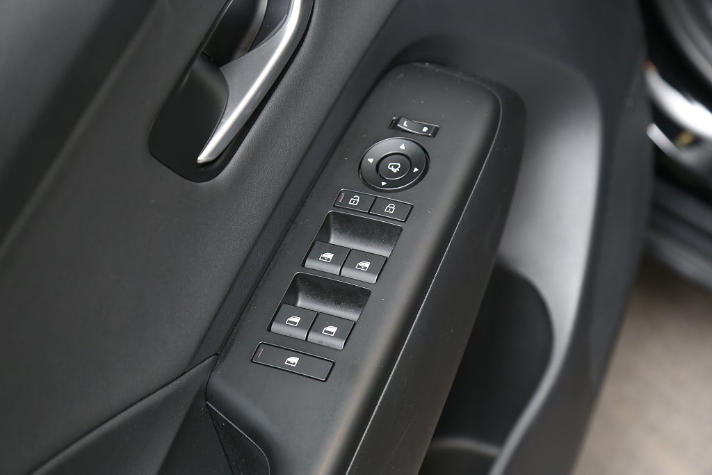 Hyundai Kona Advanced Hybrid | Skinn 360-kamera Bose HUD El-baklucka 2024