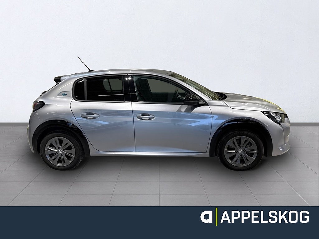 Peugeot E-208 ALLURE 50 kWh Electric |RÄNTA 3,99%|V-HJUL INGÅR| thumbnail