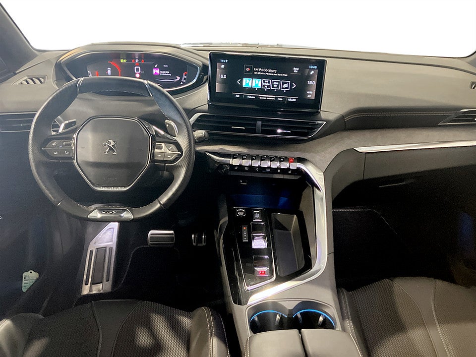 Bild på Peugeot 3008 GT 1.2 PT 130hk Aut B-KAMERA CARPLAY