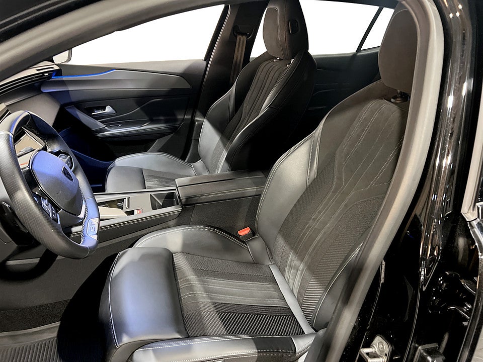 Bild på Peugeot 408 1.2 PT 130hk Aut - B-KAMERA,ELSTOL,NAV