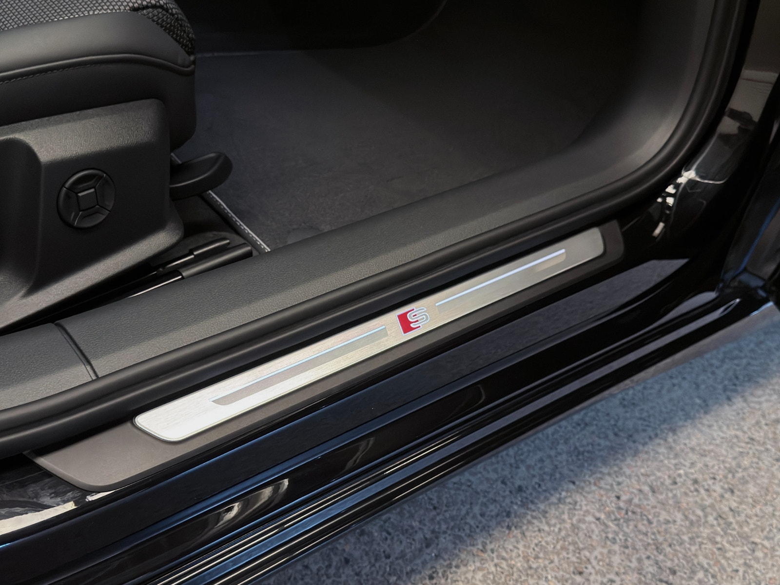 Audi A6 Avant 40 TDI quattro S Tronic | S-Line | Drag | Värmare 2023 - miniatyr 17