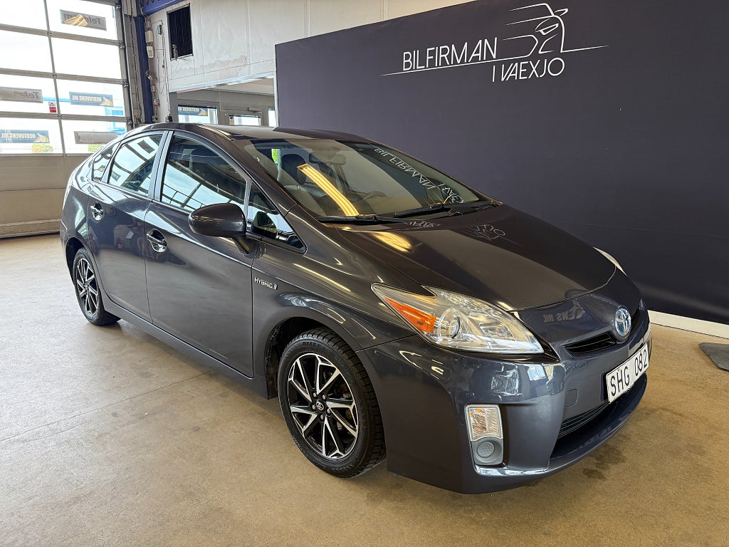 Toyota Prius Hybrid CVT 