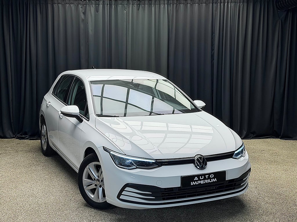 Volkswagen Golf 1.5 eTSI ACT OPF Base Backkamera Värmare dragkrok