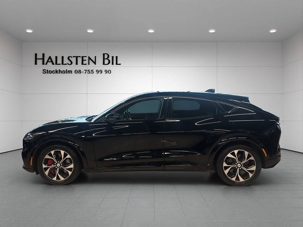 Ford Mustang Mach-E Long Range AWD Teknikpaket B&O CarPlay 1Ägare Moms