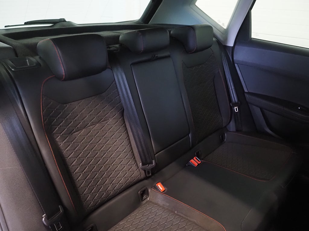 Seat Ateca 2.0 TDI 4Drive 150hk FR Cockpit Drag Navi D-Värm Kamera 2021