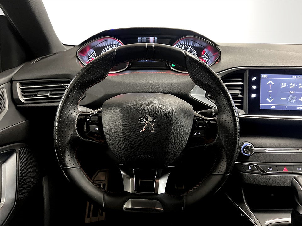 Bild på Peugeot 308 sw GT-Line 1.2 PT 130hk Aut PANORAMA PDC-SENSORER