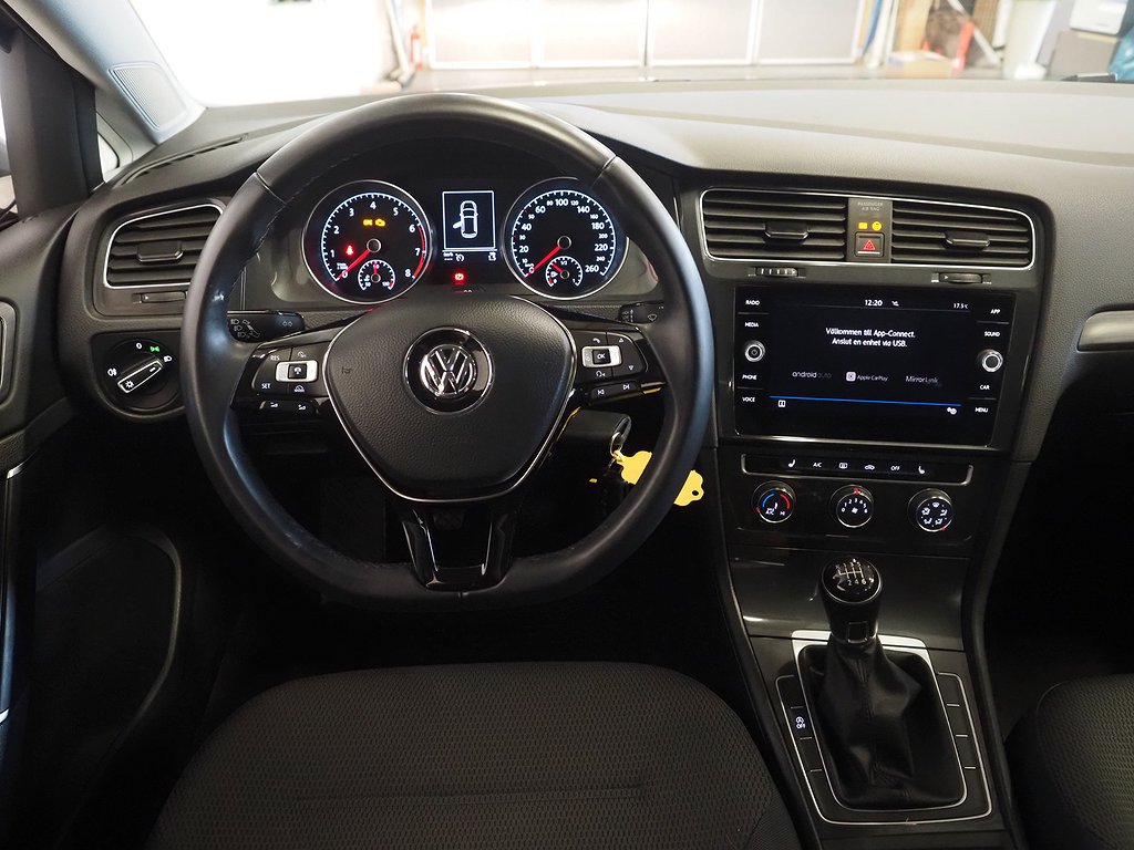 Volkswagen Golf 1.0 TSI Carplay Adaptiv farthållare 110hk 2018