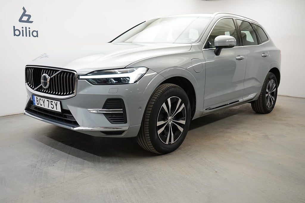 Volvo XC60 Recharge T6 Core Edition, Taklucka, Dragkrok, Baklucka elmanövre